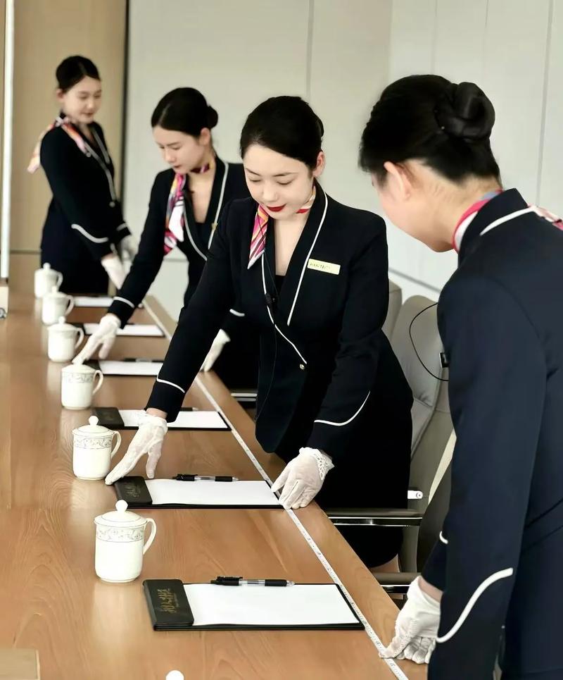 历城区|会议服务人员.1.工作职责:负责会议前会场布置,会议